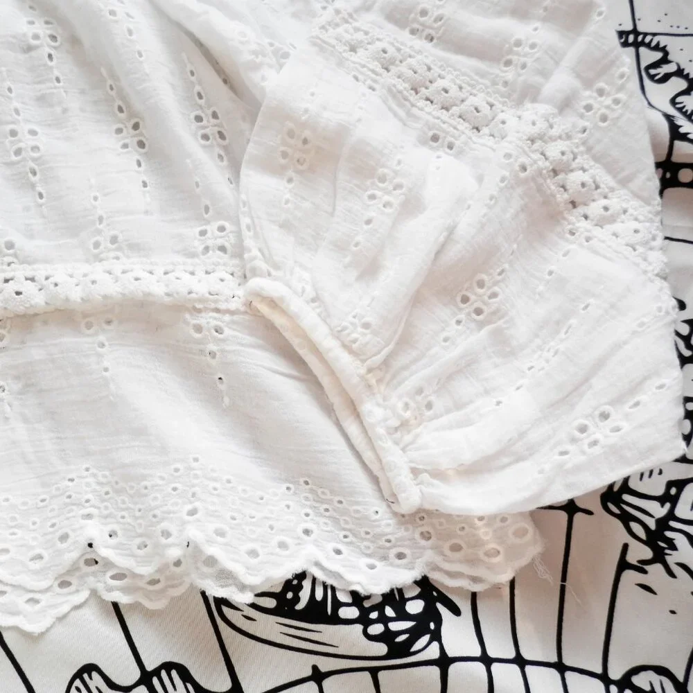 AE || Eyelet Boho Long Sleeve Blouse - Picture 6 of 7